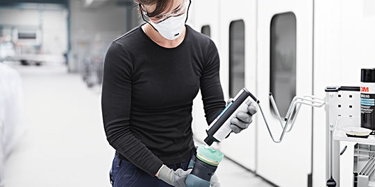 Solutions pour les réparations automobiles et les opérations de finition
